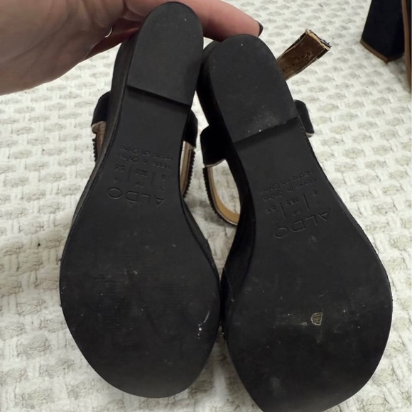 Aldo platforms - Picture 6 of 6